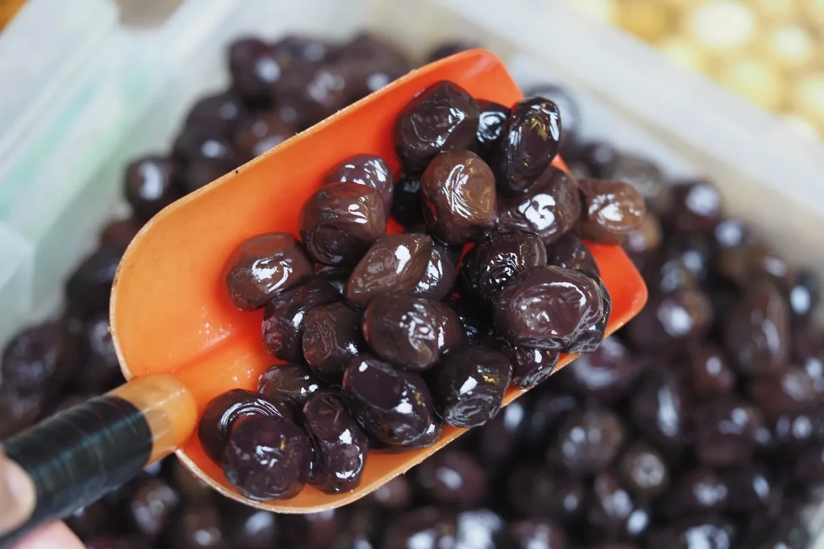 Proč má olivová pecka světlou barvu: Jednoduchý trik, jak poznat obarvenou chemii