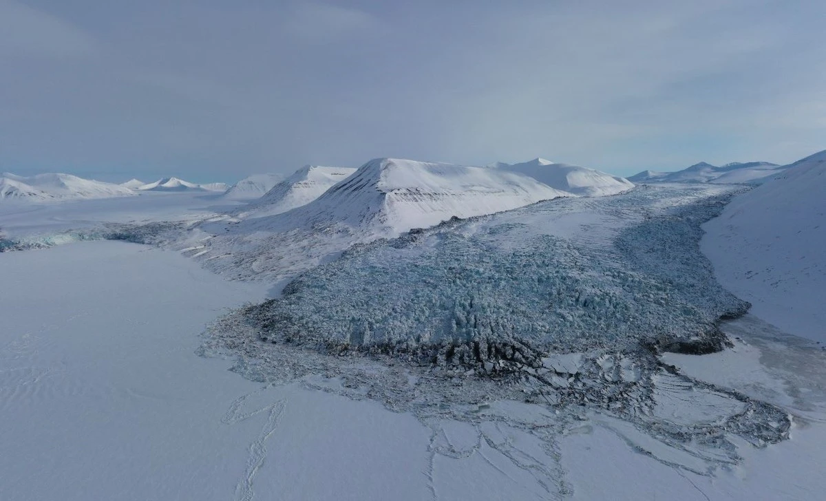 Proč se masy ledu v Himálaji začaly hýbat o 60 metrů za den - image 1