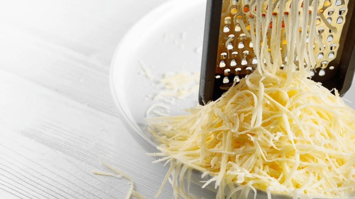 Proč zkušení kuchaři potírají struhadlo kapkou oleje - image 1