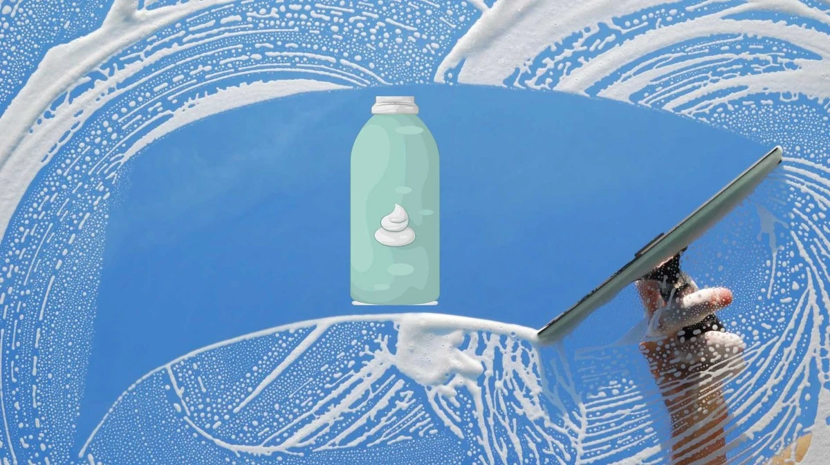 Proč zkušení lidé nanášejí pěnu na holení na okna