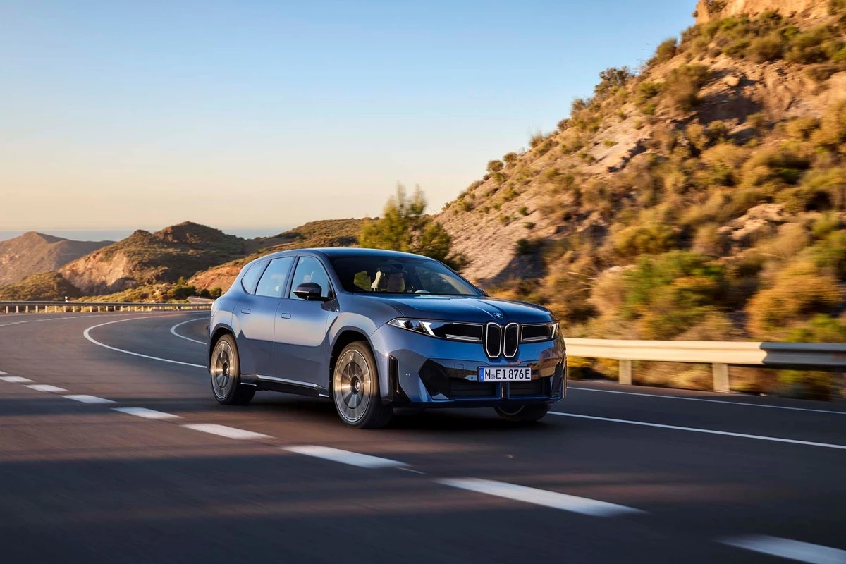 Proč 50 tisíc lidí objednalo nové BMW iX3, aniž by ho viděli naživo - image 1