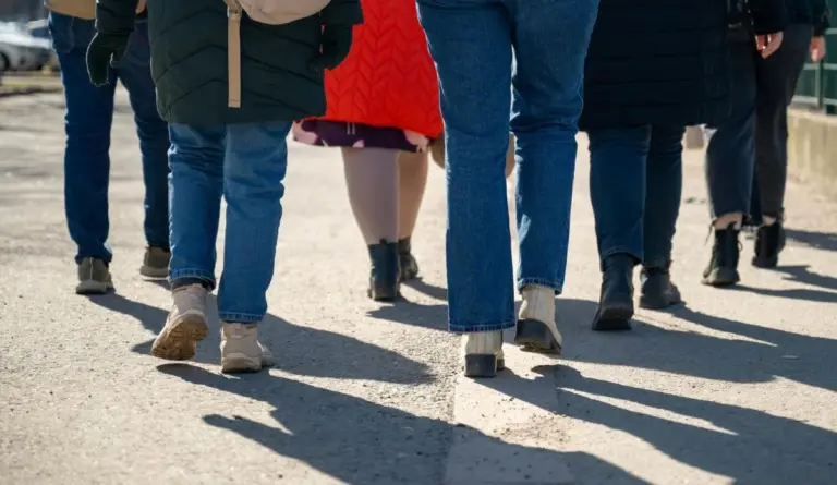 Proč je 10 000 kroků denně mýtus a kolik jich ke zdraví skutečně stačí