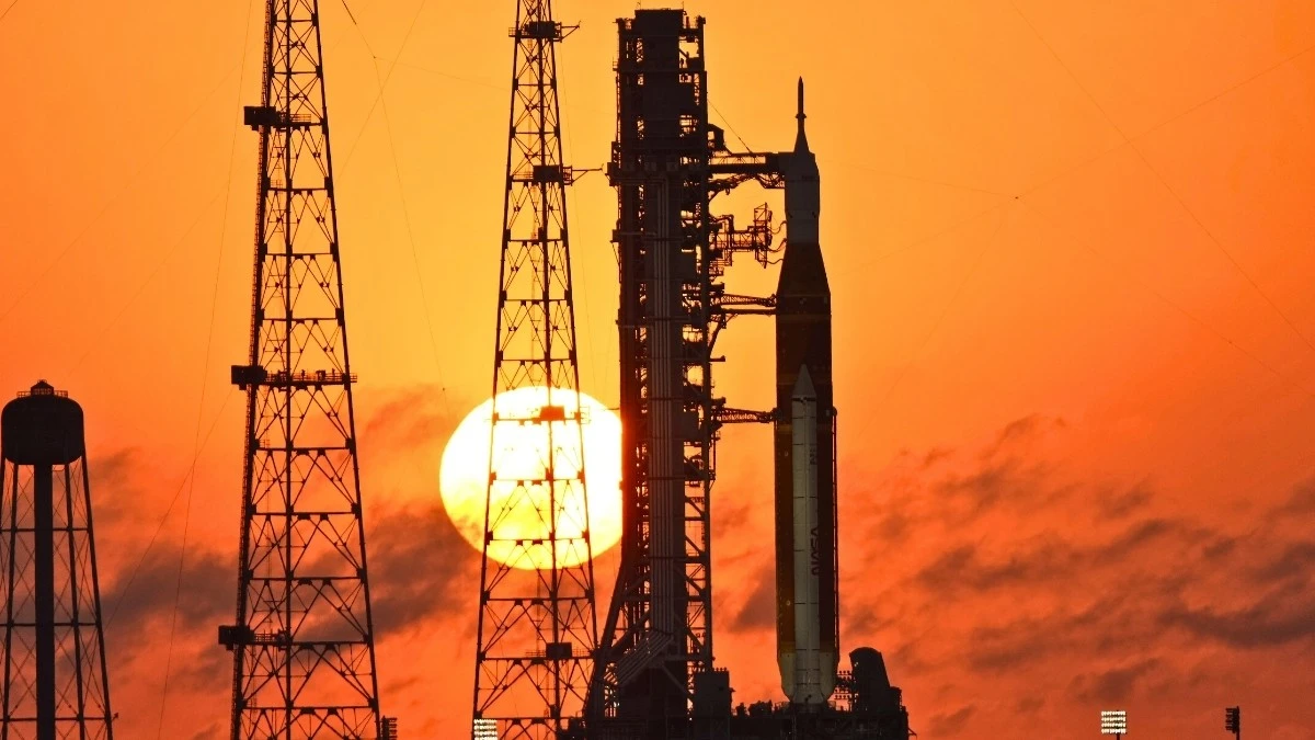 Proč se NASA vrací k Měsíci až po 53 letech a co skrývá nová obří raketa