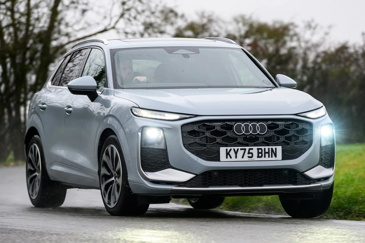 Proč se v nové Audi Q3 2026 konečně uslyšíte i ve vysoké rychlosti - image 1