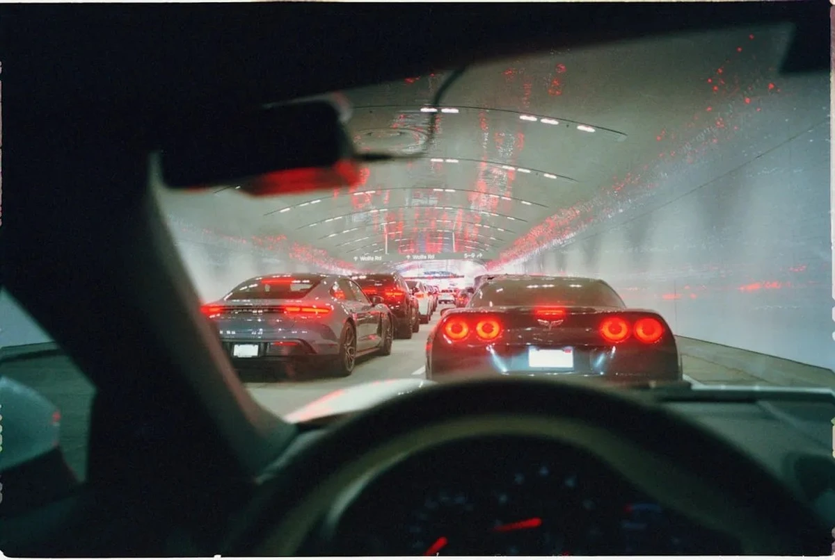 Proč se v roce 2026 změní život majitelům elektrokoloběžek a řidičům nad 65 let