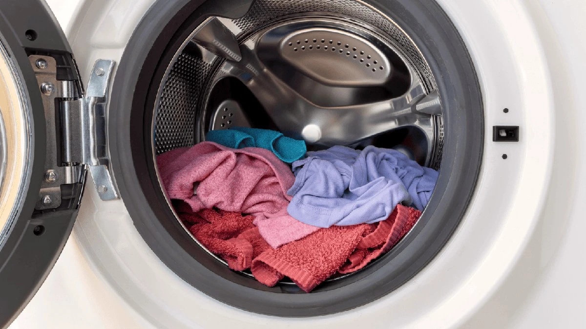 Proč zkušení hospodyňky nikdy nemíchají utěrky s ručníky při praní na 40 stupňů