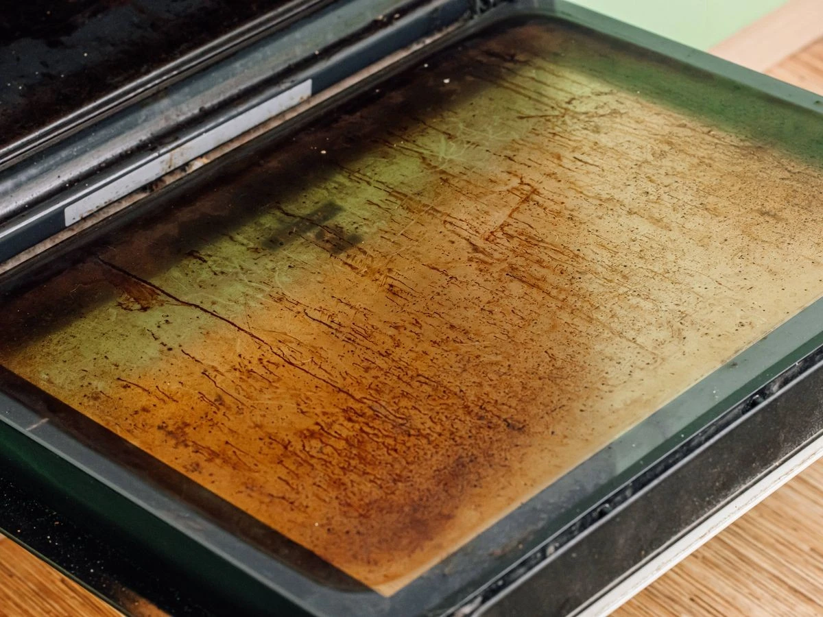 Proč zkušení hostitelé navlékají starou ponožku na cukrářskou stěrku - image 1