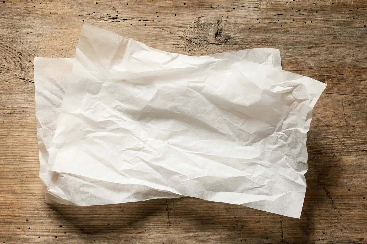 Proč zkušení kuchaři nikdy nenechají pečicí papír v troubě zhnědnout