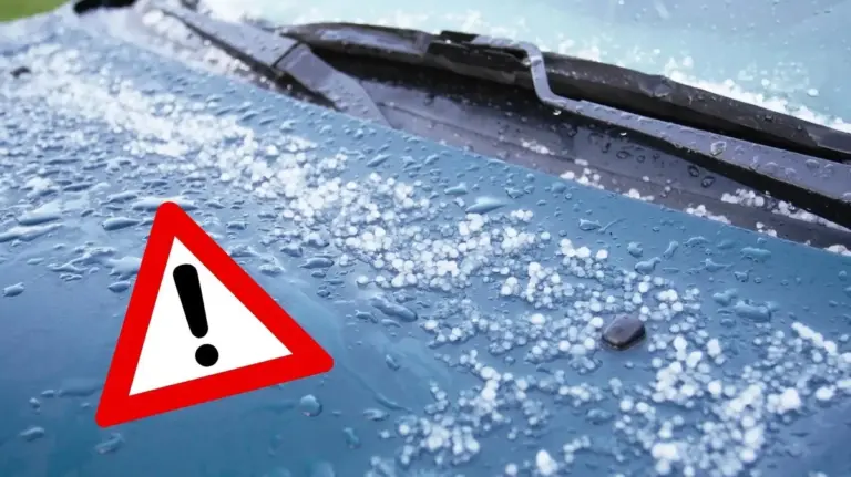 Proč zkušení řidiči v Česku vozí v kufru tuhle nenápadnou plachtu z Lidlu