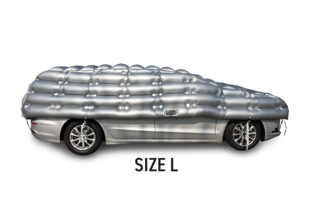 Proč zkušení řidiči v Česku vozí v kufru tuhle nenápadnou plachtu z Lidlu - image 1