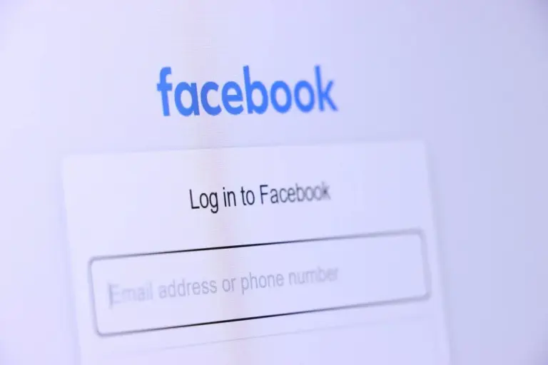 Proč zkušení uživatelé mění v nastavení Facebooku tuto jednu věc