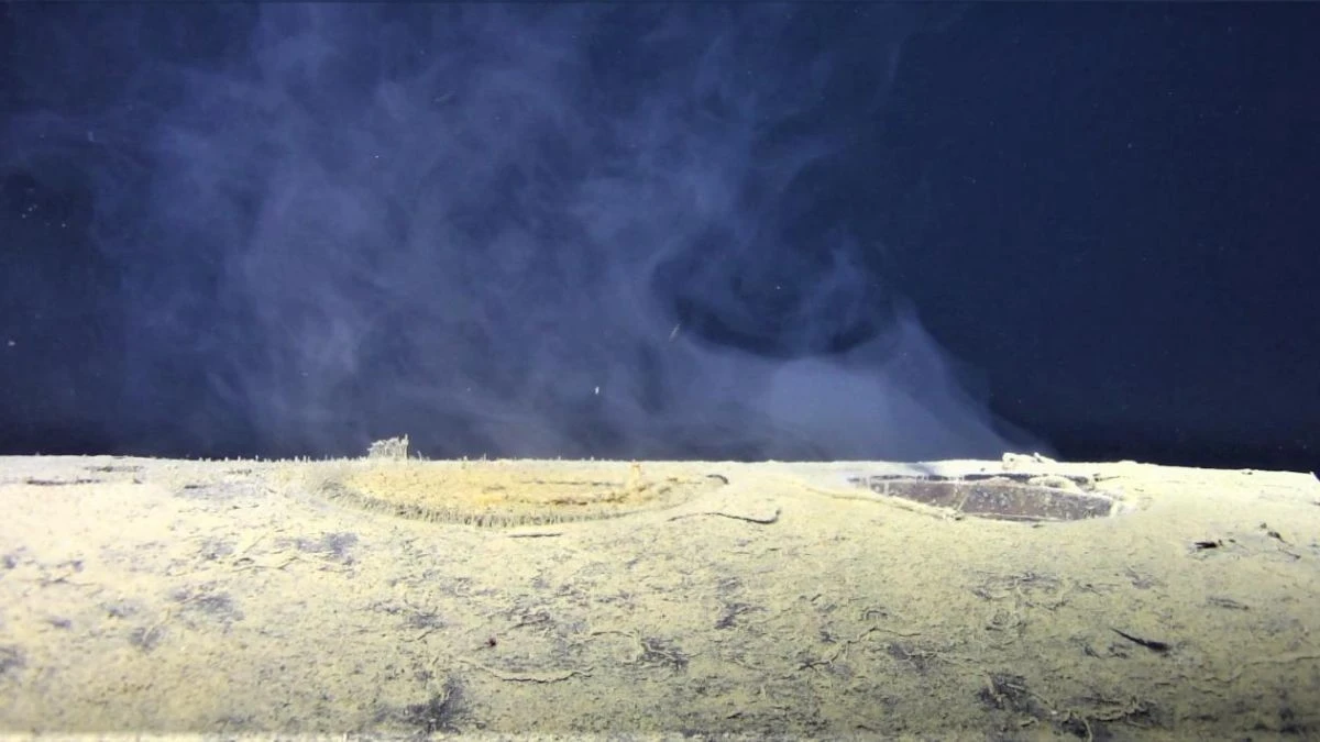 Proč z vraku sovětské ponorky v Norském moři vychází pulzující mraky