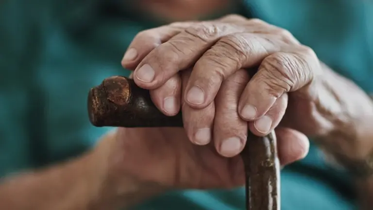 Důvod, proč lidé v Británii ztrácejí zdraví dříve než před deseti lety