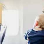 Proč o občanství dítěte narozeného v letadle rozhoduje jediná minuta