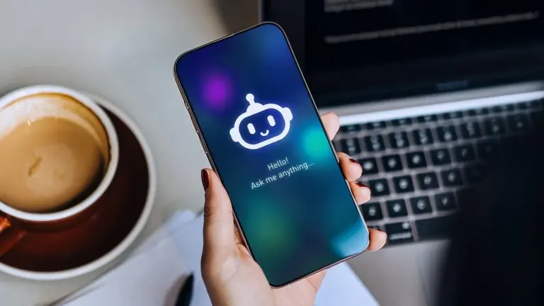 Proč se studenti s ChatGPT učí rychleji, ale u zkoušek pohoří