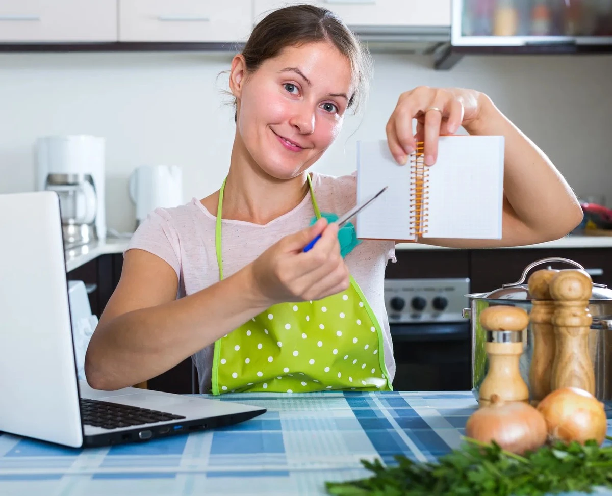Proč se v obýváku cítíte unavení: 5 věcí, které vám doma tichým způsobem berou energii