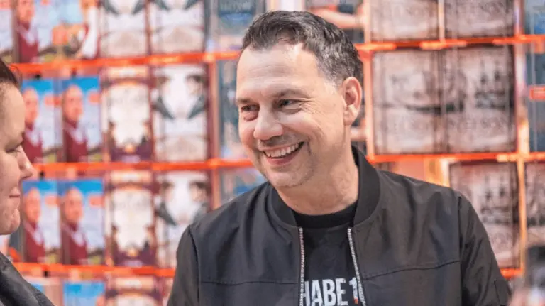 Proč se zkušení čtenáři thrillerů v říjnu raději vyhnou nočním vlakům