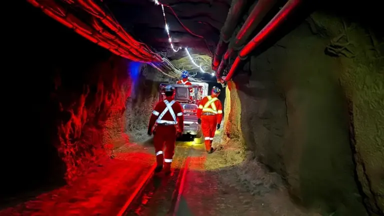 Proč vědci v podzemí vytvořili místo tisíckrát chladnější než vesmír