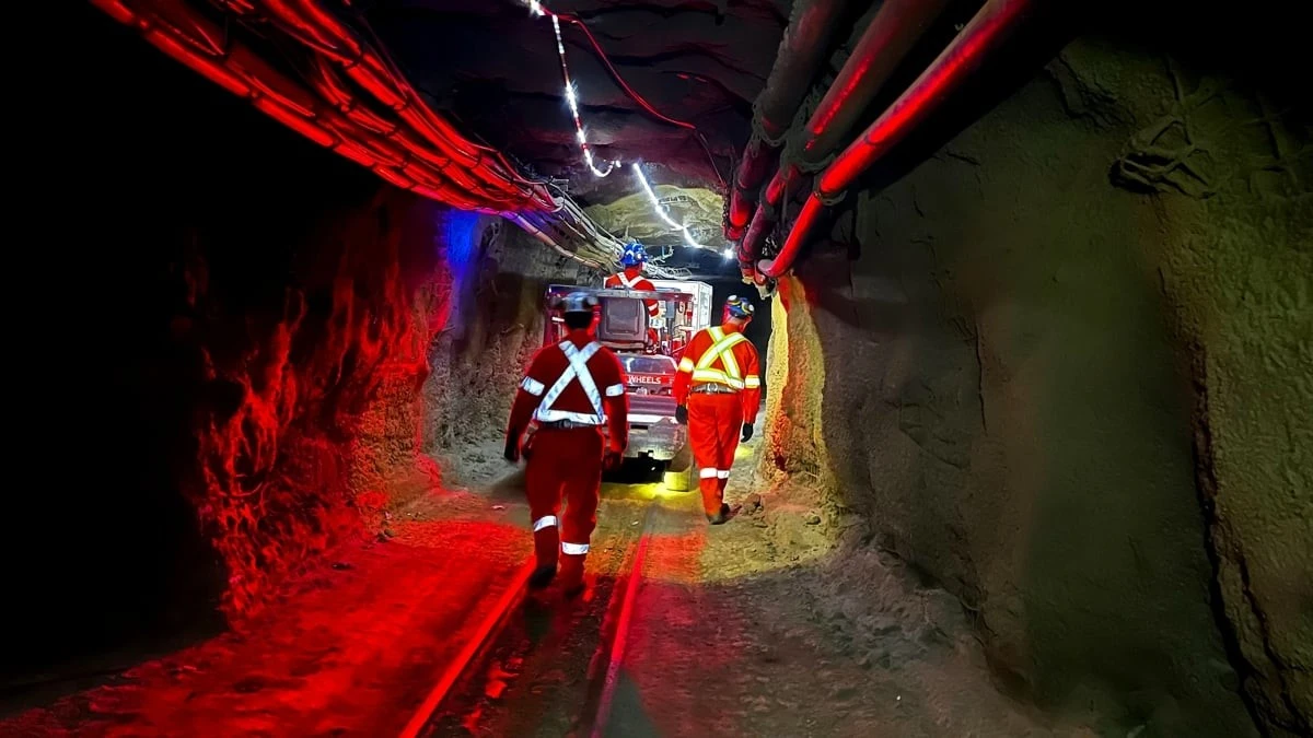 Proč vědci v podzemí vytvořili místo tisíckrát chladnější než vesmír