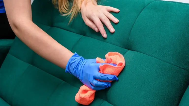 Proč zkušení hostitelé dávají tabletu do myčky na starou pokličku