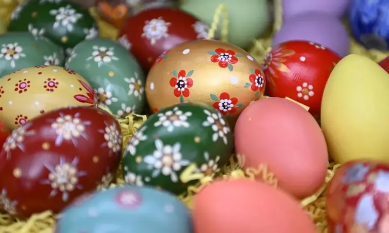 Proč zkušení hostitelé na Velikonoce potírají vajíčka syrovým bílkem