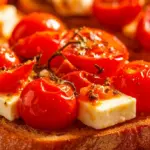 Proč zkušení kuchaři nikdy nevyhazují staré pečivo a kombinují ho s fetou