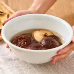 Proč zkušení kuchaři nikdy nenáčejí čerstvé houby do vody