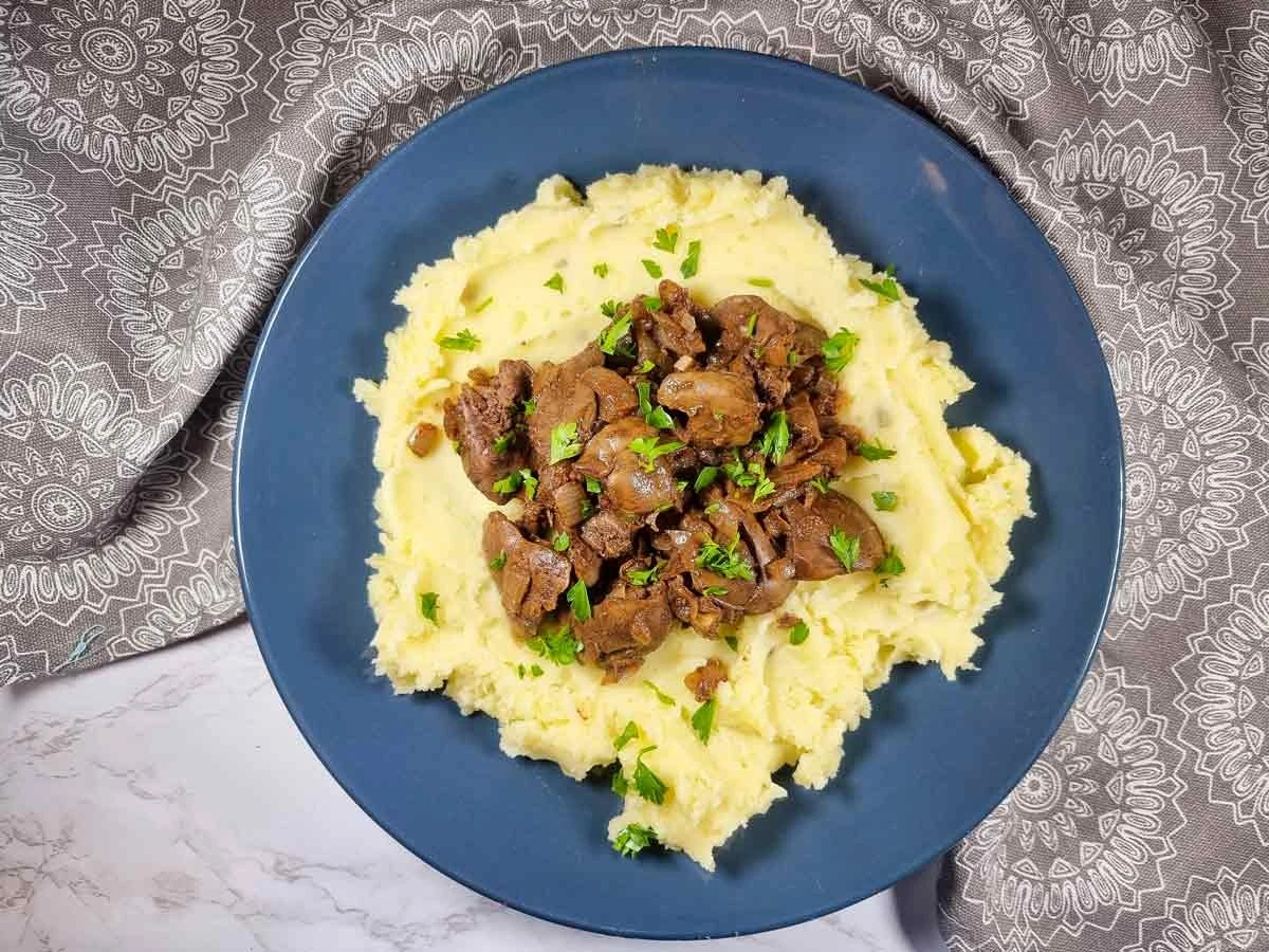 Proč zkušení kuchaři dávají játra do podmáslí místo do mléka - image 1