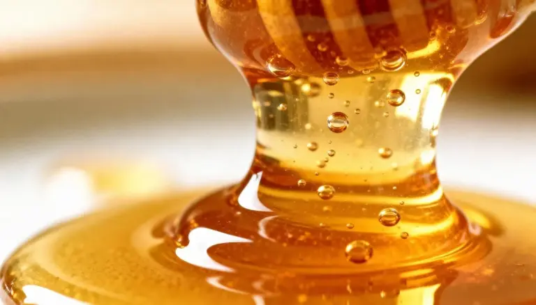 Proč zkušení nákupčí vždy kapou jód do sklenice medu