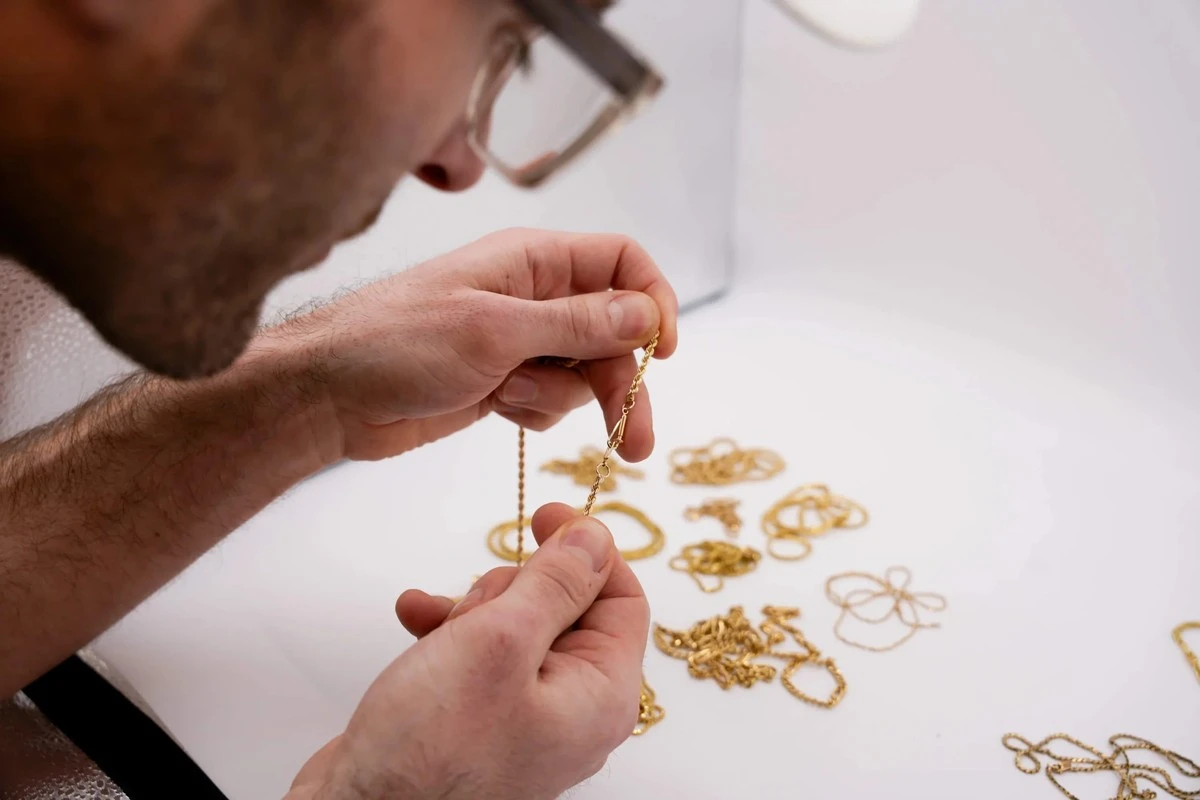 Proč zkušení sběratelé nosí u sebe silný magnet, když kupují zlato - image 1