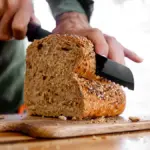 Vědci zjistili, proč se po chlebu tloustne i bez přejídání: Na vině není jen lepek