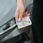 Proč zákaz řízení v Německu brzy odstaví vaše auto i v Česku
