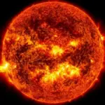 Proč zkušení astronomové 19 dní sledovali jeden bod na Slunci