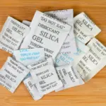 Proč zkušení lidé nevyhazují sáčky se silica gelem z krabic od bot