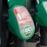 Proč zkušení řidiči kontrolují tlak v pneumatikách u každé čerpací stanice