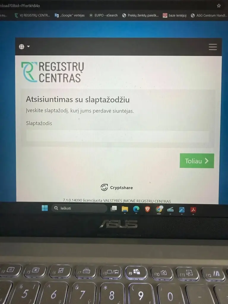 Proč zkušení úředníci nikdy neotvírají přílohy v e-mailech z Rejstříku
