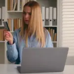 Proč zkušení uživatelé okamžitě položí telefon, když se ozve ticho