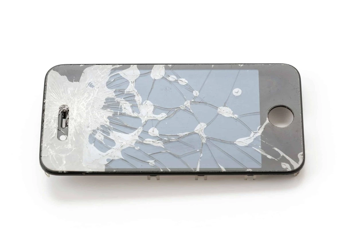 Proč zkušení uživatelé mění ochranné sklo telefonu, i když není prasklé - image 1