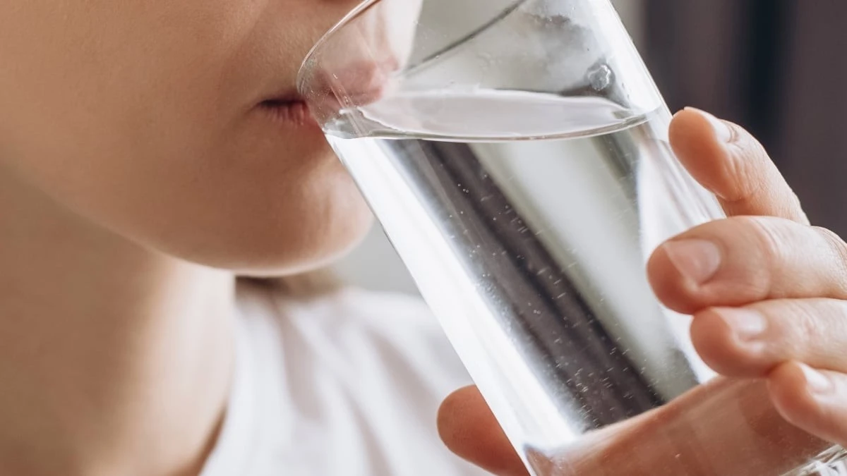 Proč zkušení vědci doporučují nechat vodu z kohoutku vždy přejít varem
