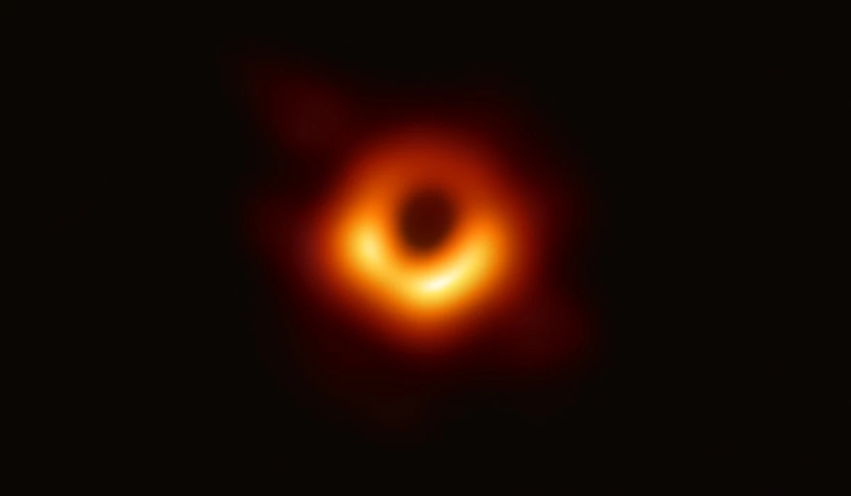 Vědci našli v hlubokém vesmíru objekt, který je starší než jeho vlastní galaxie - image 1