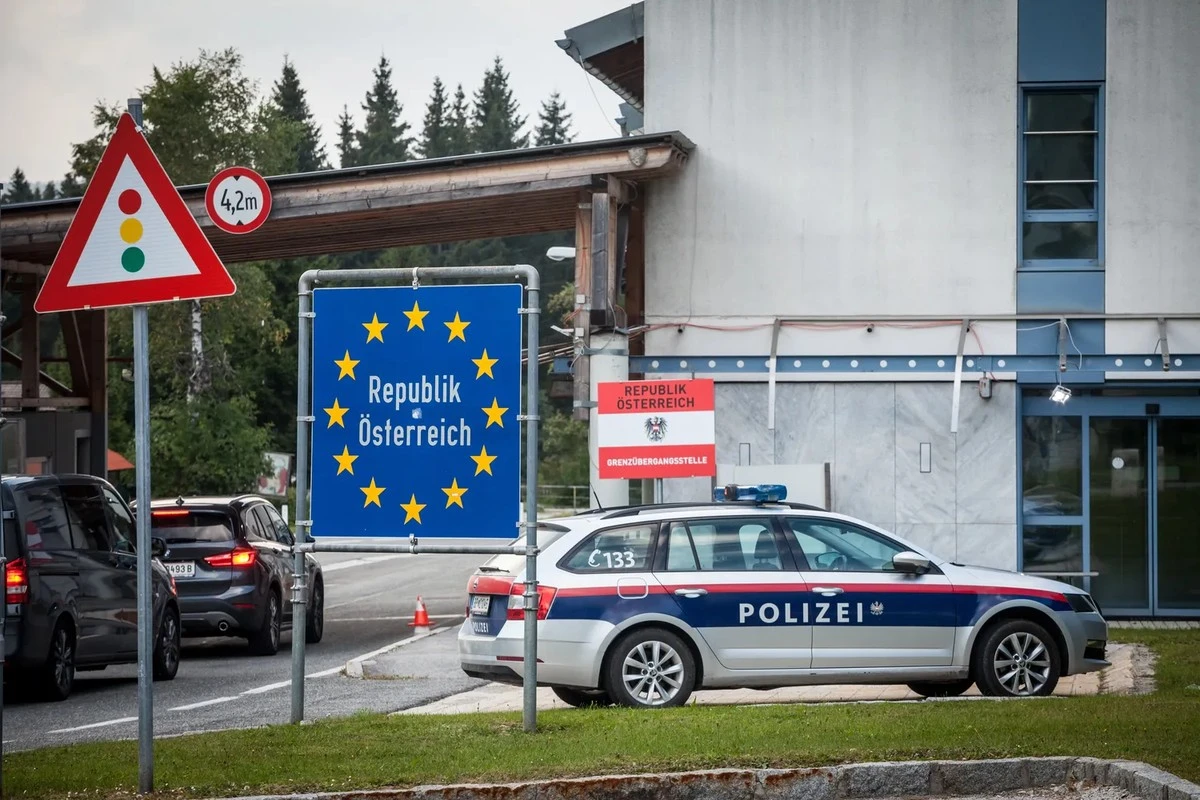Proč německá a polská policie dál zastavuje auta na hranicích