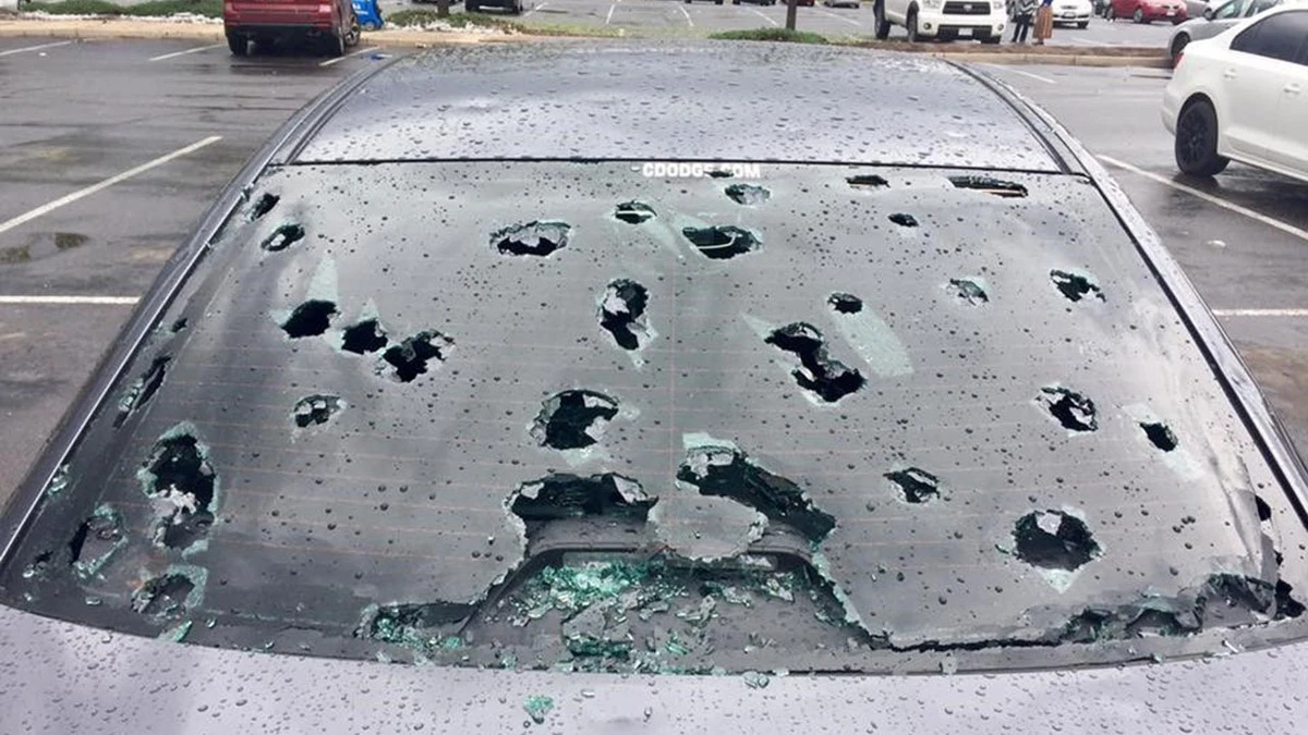 Proč se letní kroupy mění v ničivé projektily a co to znamená pro vaše auto - image 1