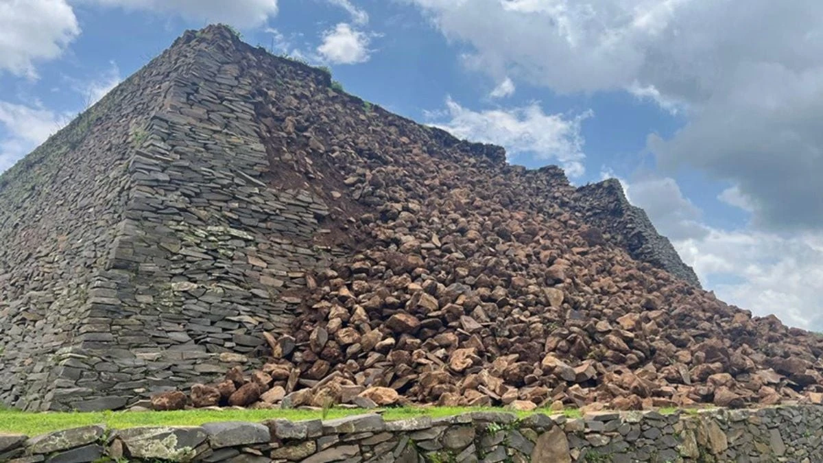 Proč se v Mexiku nečekaně zřítila starověká pyramida: Místní mluví o zlém znamení