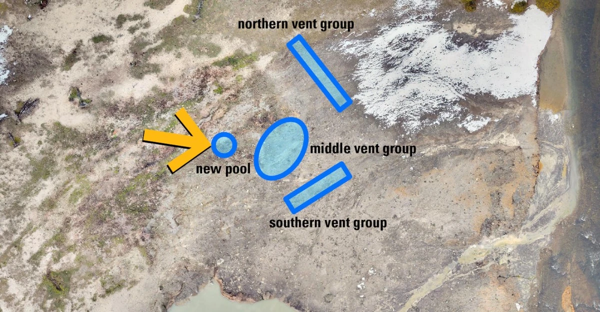Proč se v Yellowstone přes noc objevila vařící se šedá propast