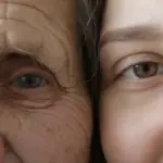 Proč vědci píchají lidem do očí virus, který má vrátit čas