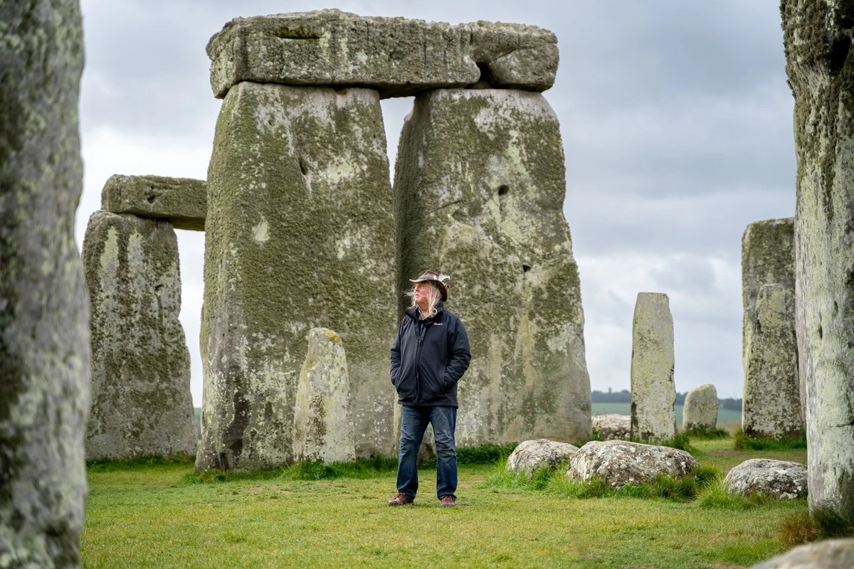 Proč zkušení archeologové u Stonehenge začali kopat o pět kilometrů vedle - image 1