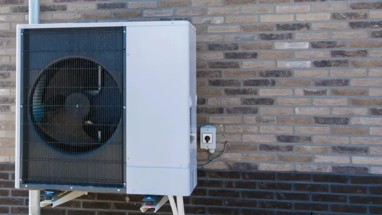 Proč zkušení instalatéři nechtějí montovat tepelná čerpadla do starých domů