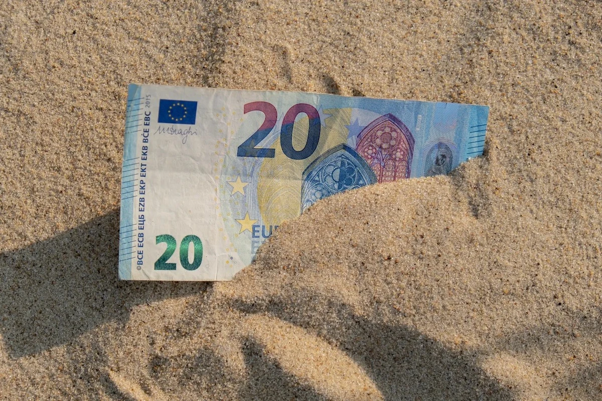 Proč z německého platu zbude méně, než čekáte: Skutečná cena života za hranicemi