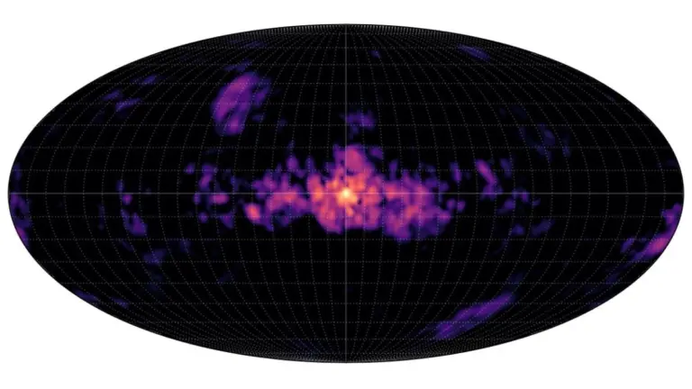 Proč astronomové našli v Mléčné dráze třikrát více antihmoty, než očekávali