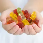 Proč japonští vědci doporučují jíst gumové bonbony na krvácení dásní